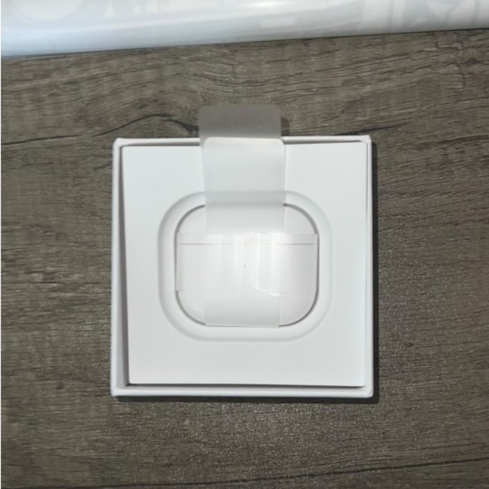 AirPod (3rd Generation) - Picture 3 of 4